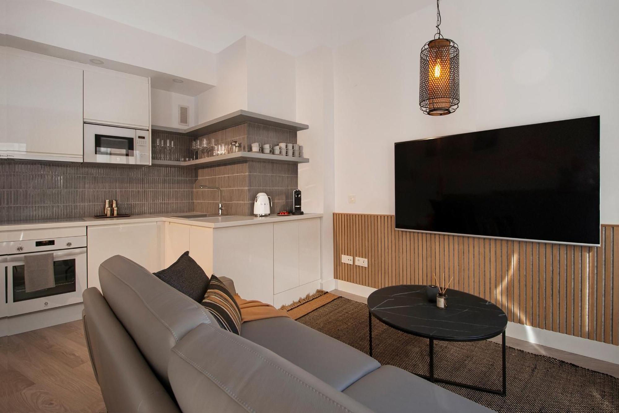 The One Apartment *